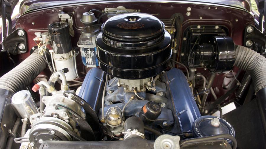 Cadillac Series 60S Special Fleetwood Sedan 1949 года  (фото 2 из 16)